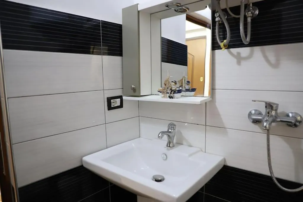 Antuan Apartment Berat Albania